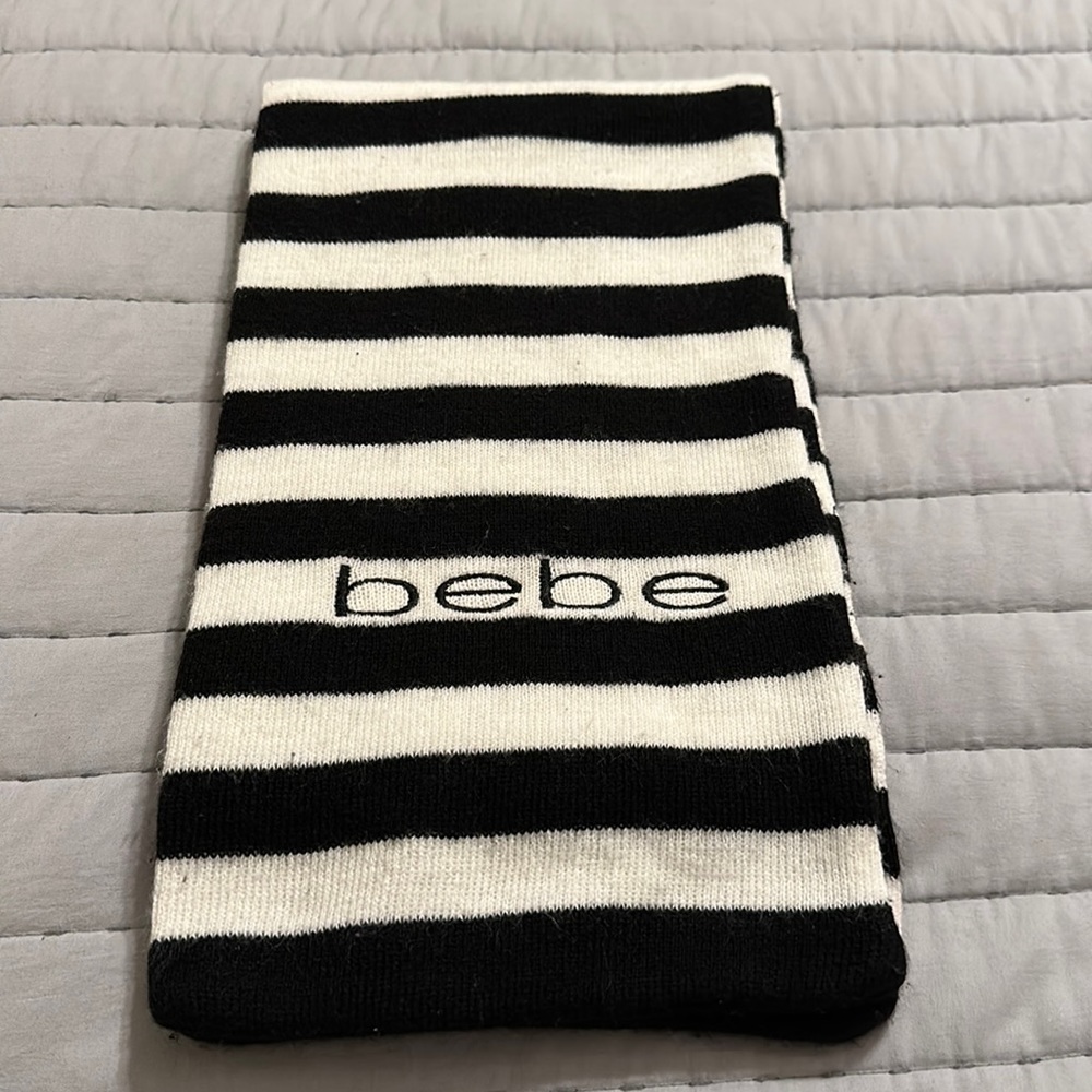 Warm BeBe scarf, black and white stripes, perfect for cold weather